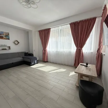 Holidays Breeze Vibes Mamaia Nord דירה